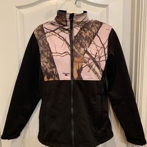 Habit Mossy Oak Soft Shell Jacket Black and Pink Camouflage Small 4-6